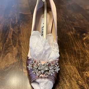 NWT!!!  Beautiful Nina Crystal Embellished Shoes